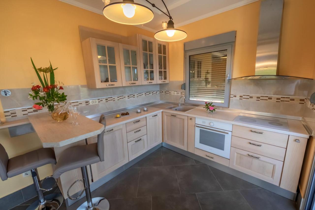 Villa Montenegrina Petrovac Екстериор снимка